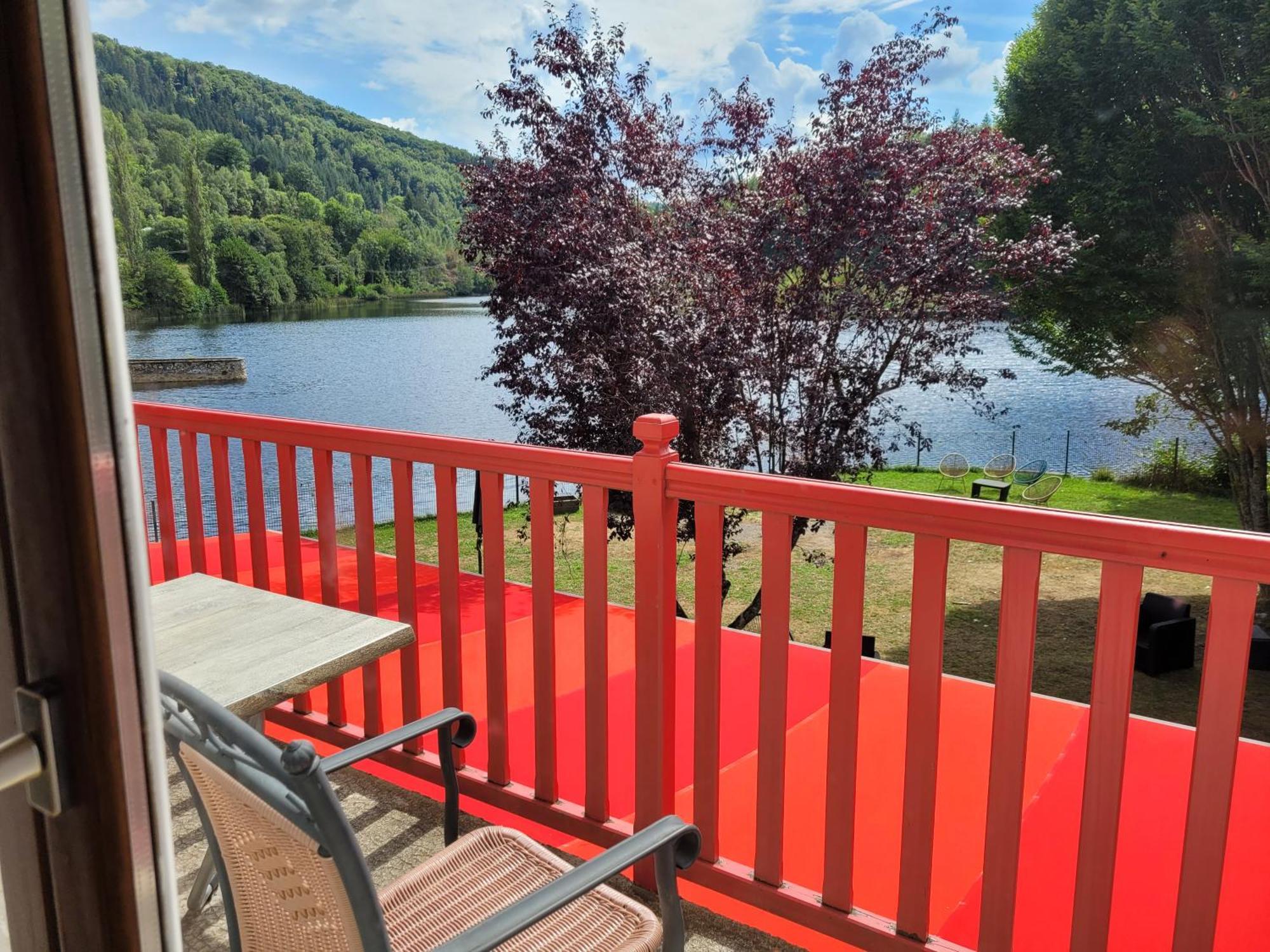 Le Lac Des Moines Condat  Exterior foto