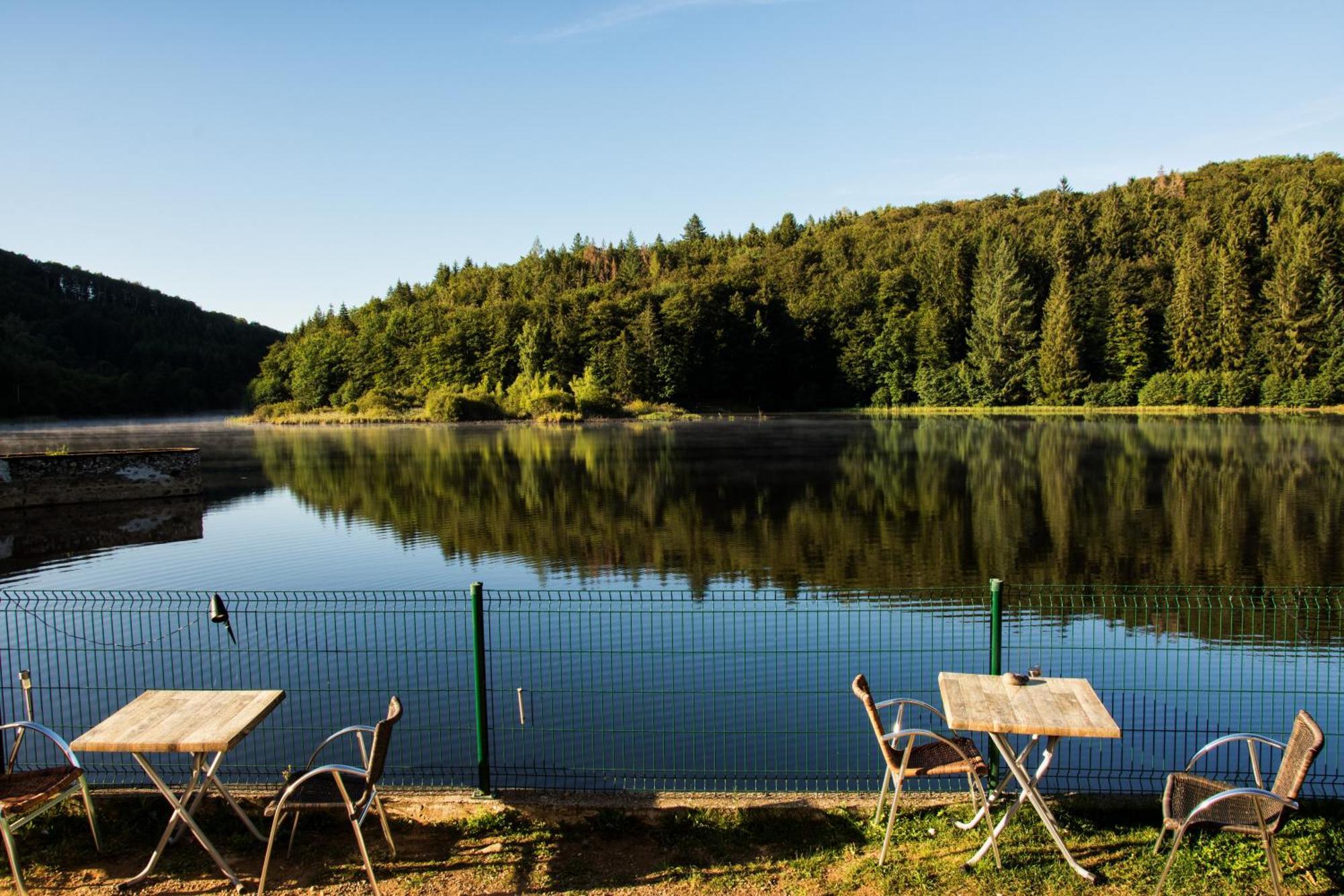 Le Lac Des Moines Condat  Exterior foto