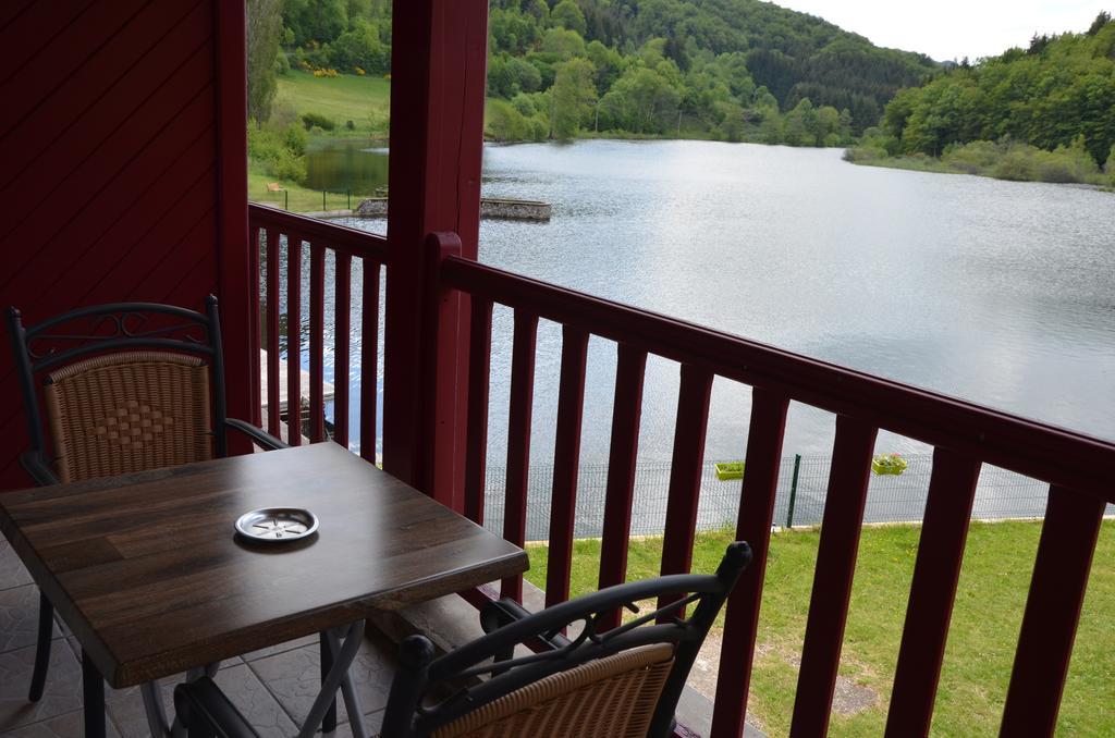Le Lac Des Moines Condat  Exterior foto